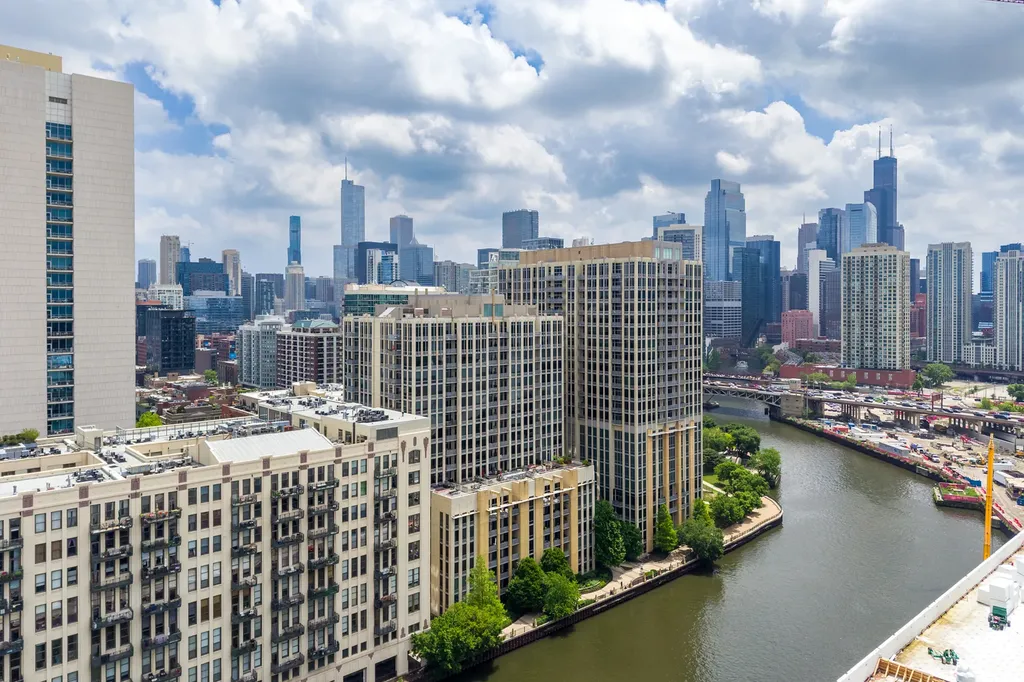 720 North Larrabee Street Chicago IL 60654