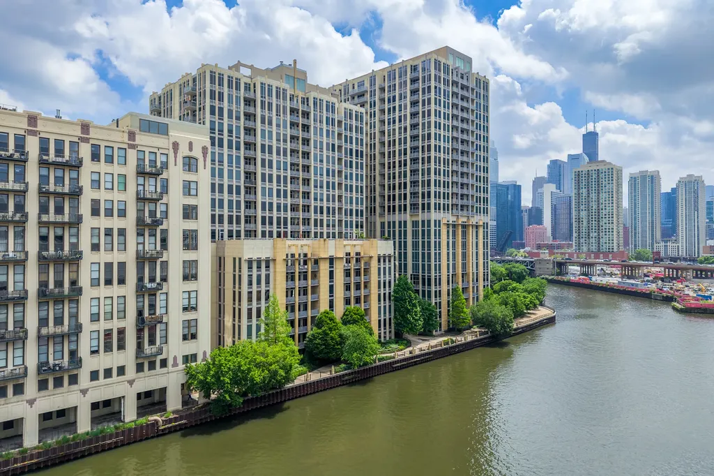 720 North Larrabee Street Chicago IL 60654