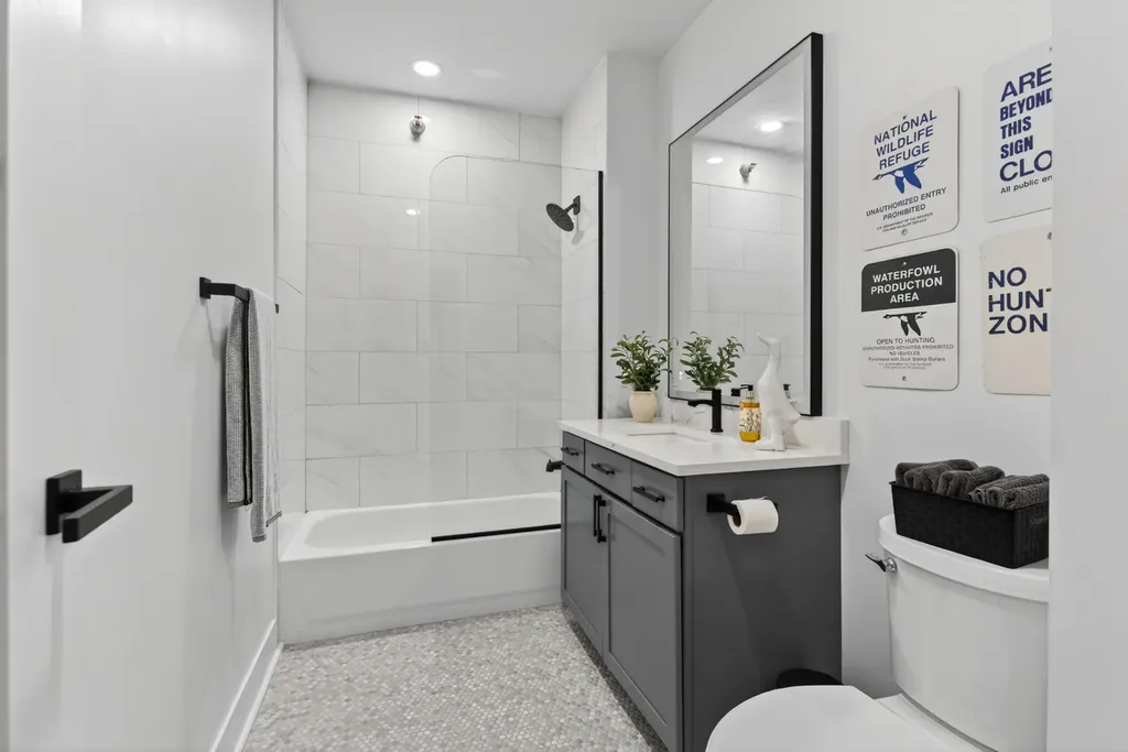 720 North Larrabee Street Chicago IL 60654