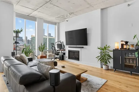 720 North Larrabee Street Chicago IL 60654