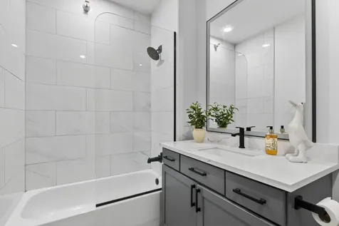 720 North Larrabee Street Chicago IL 60654