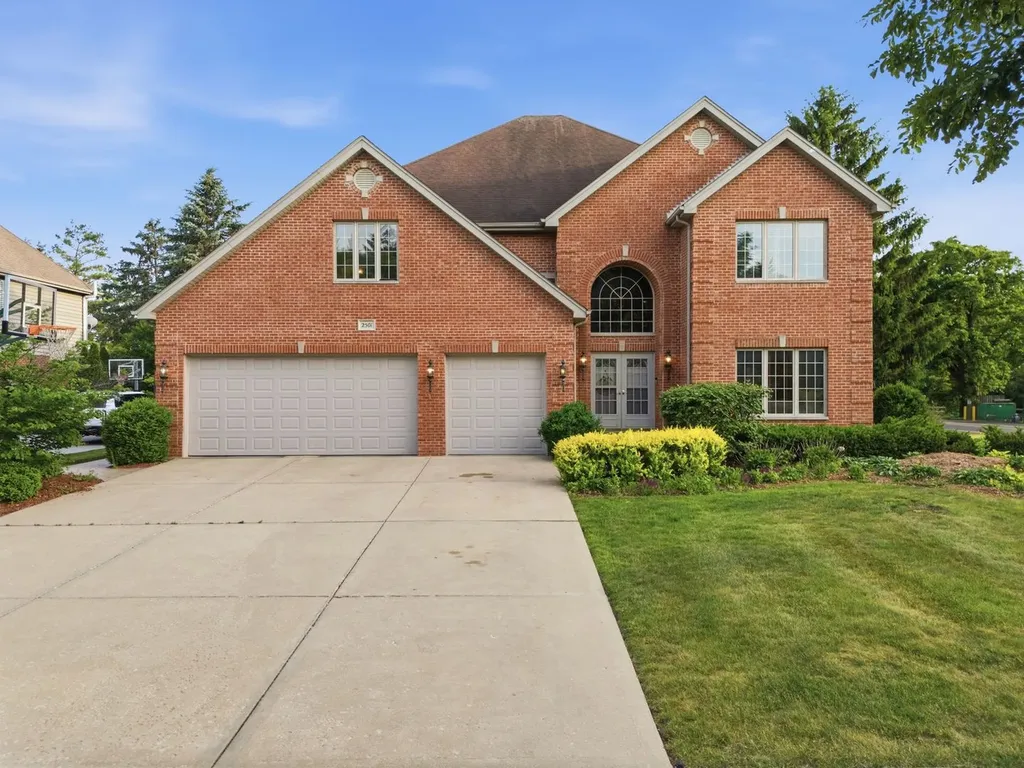 2501 Muirfield Court St. Charles IL 60174