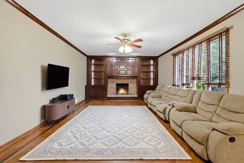 2501 Muirfield Court St. Charles IL 60174