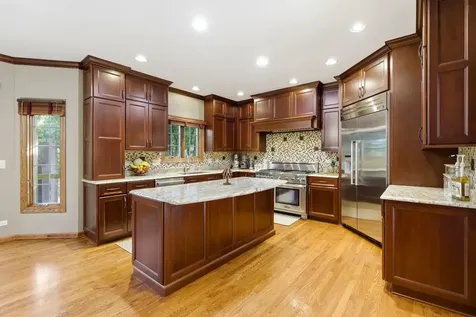 2501 Muirfield Court St. Charles IL 60174