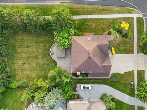 2501 Muirfield Court St. Charles IL 60174