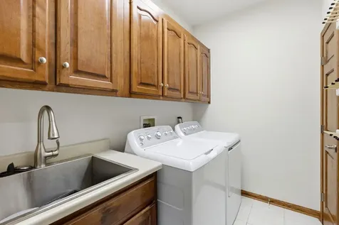 2501 Muirfield Court St. Charles IL 60174