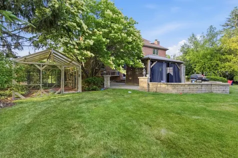 2501 Muirfield Court St. Charles IL 60174