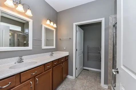 832 Colchester Drive Oswego IL 60543