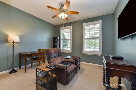 832 Colchester Drive Oswego IL 60543