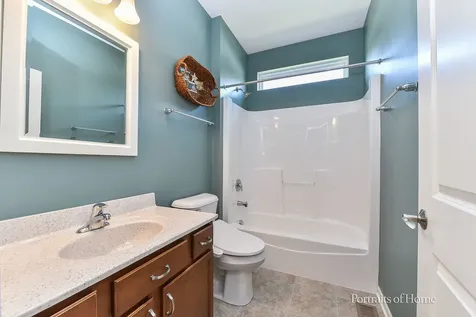 832 Colchester Drive Oswego IL 60543