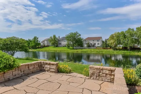 832 Colchester Drive Oswego IL 60543