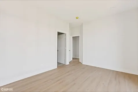 3207 North Lawndale Avenue Chicago IL 60618