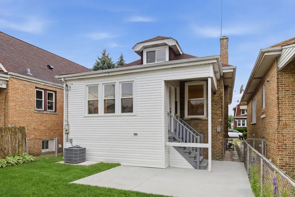 4431 North Marmora Avenue Chicago IL 60630
