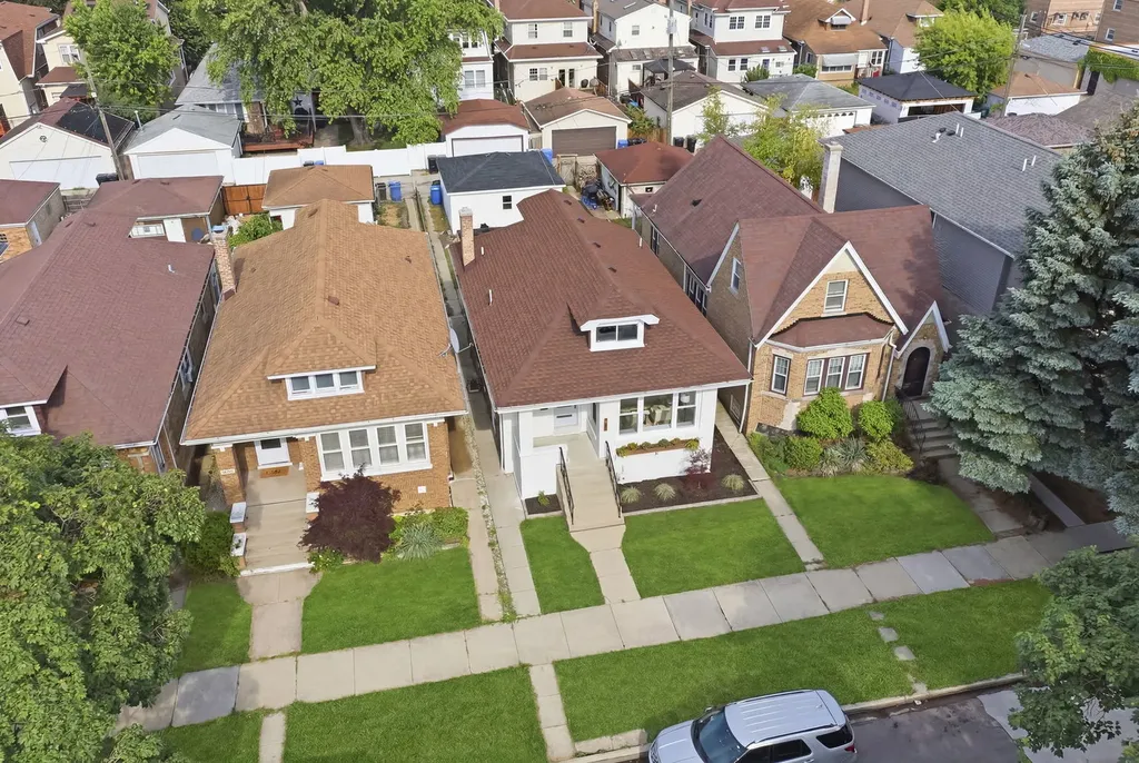 4431 North Marmora Avenue Chicago IL 60630
