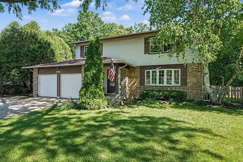 640 Clearview Court Algonquin IL 60102