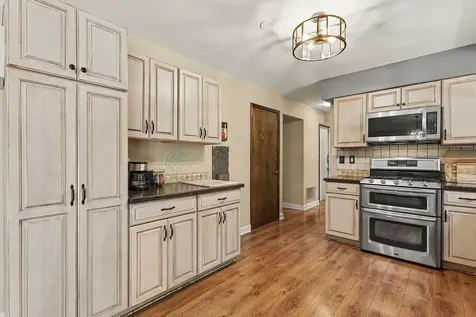 640 Clearview Court Algonquin IL 60102