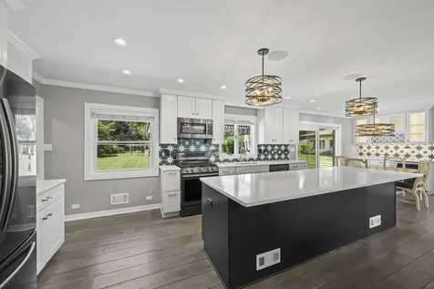 4 Garden Court Prospect Heights IL 60070