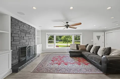 4 Garden Court Prospect Heights IL 60070