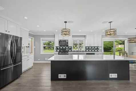 4 Garden Court Prospect Heights IL 60070