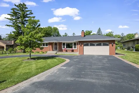 4 Garden Court Prospect Heights IL 60070