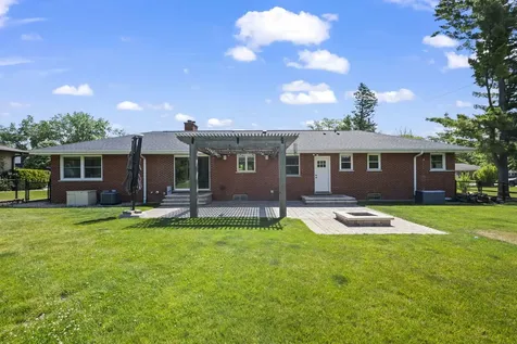 4 Garden Court Prospect Heights IL 60070