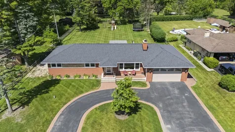 4 Garden Court Prospect Heights IL 60070