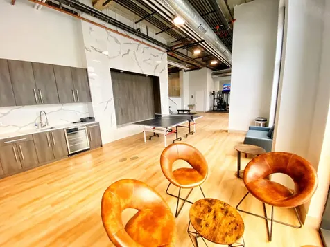 2823 West Belmont Avenue Chicago IL 60618