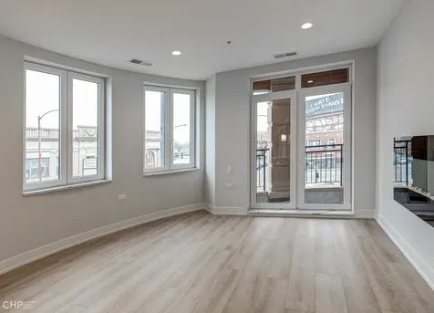 2823 West Belmont Avenue Chicago IL 60618