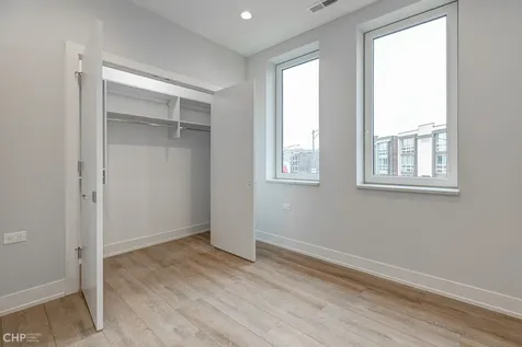 2823 West Belmont Avenue Chicago IL 60618