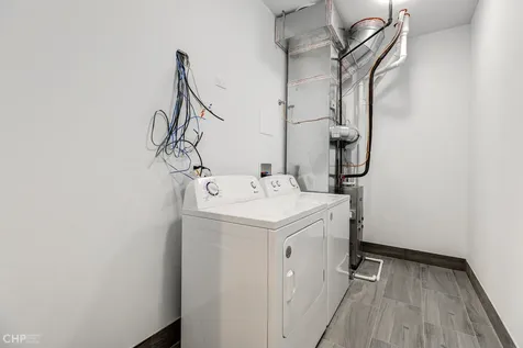 2823 West Belmont Avenue Chicago IL 60618