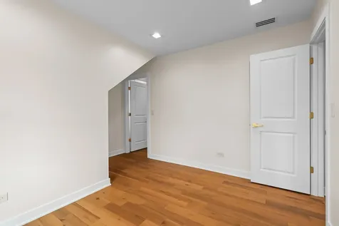 830 Deerfield Road Highland Park IL 60035