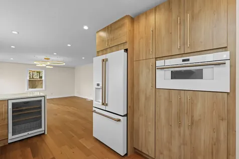 830 Deerfield Road Highland Park IL 60035