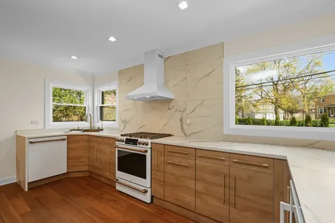 830 Deerfield Road Highland Park IL 60035