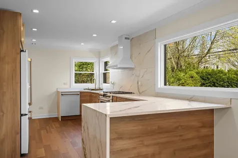 830 Deerfield Road Highland Park IL 60035