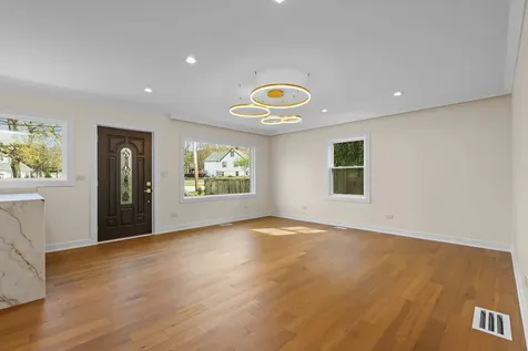 830 Deerfield Road Highland Park IL 60035