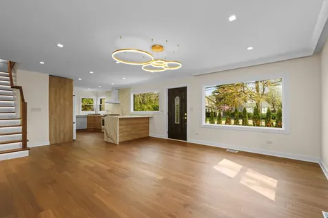 830 Deerfield Road Highland Park IL 60035