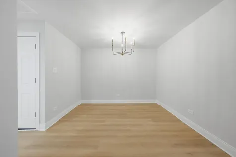 19403 Oakwood Avenue Country Club Hills IL 60478