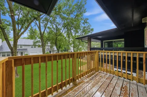 19403 Oakwood Avenue Country Club Hills IL 60478