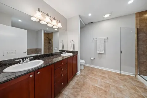 3550 West Montrose Avenue Chicago IL 60618