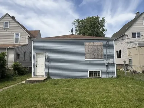 12737 Honore Street Blue Island IL 60406