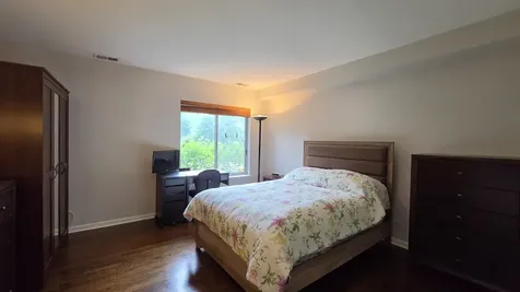 945 East Kenilworth Avenue E Palatine IL 60074