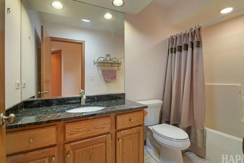 612 Edelweiss Drive Antioch IL 60002