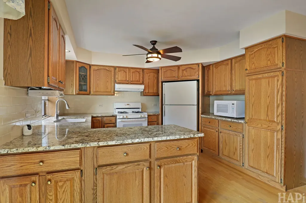 612 Edelweiss Drive Antioch IL 60002