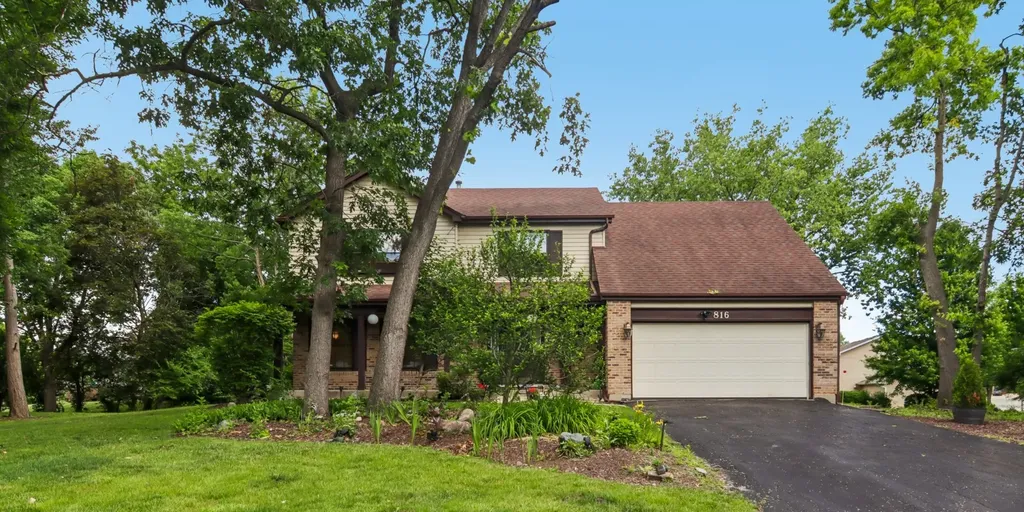 816 Bonnie Brae Lane Bolingbrook IL 60440