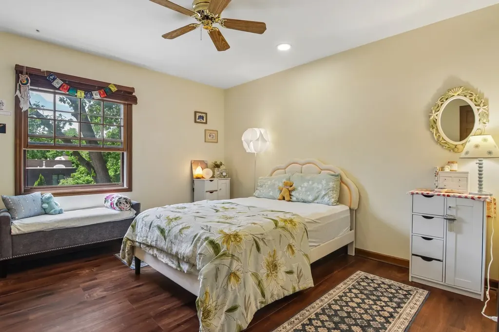 816 Bonnie Brae Lane Bolingbrook IL 60440