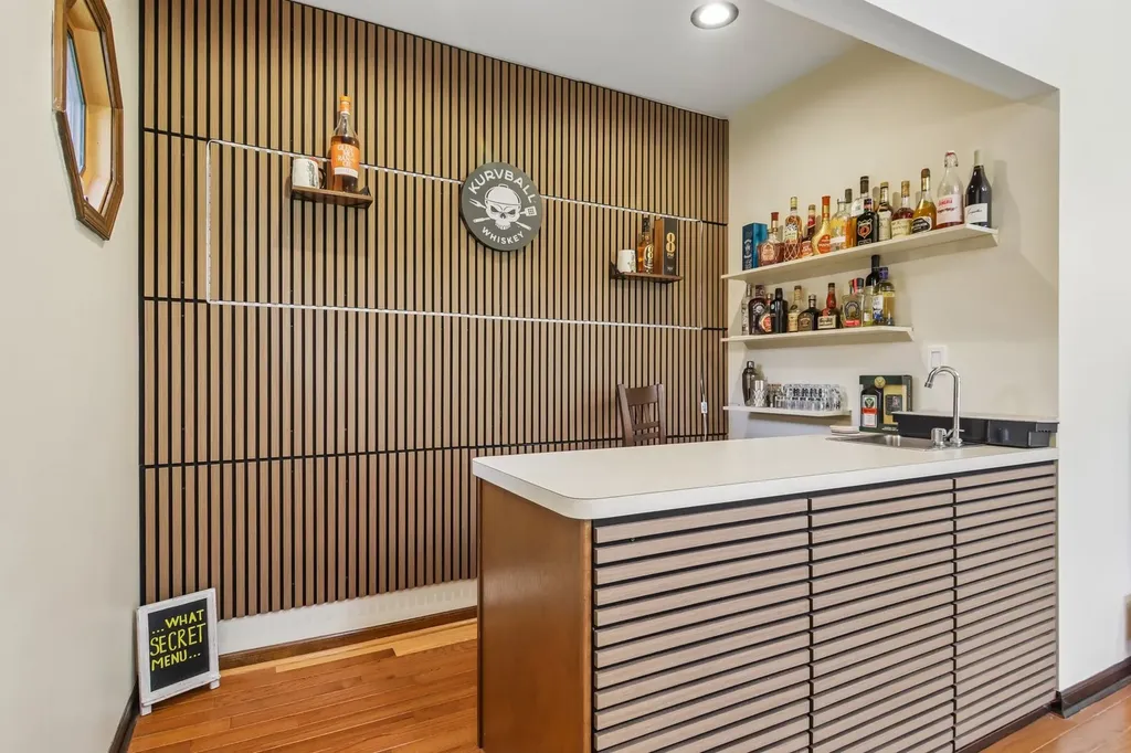 816 Bonnie Brae Lane Bolingbrook IL 60440