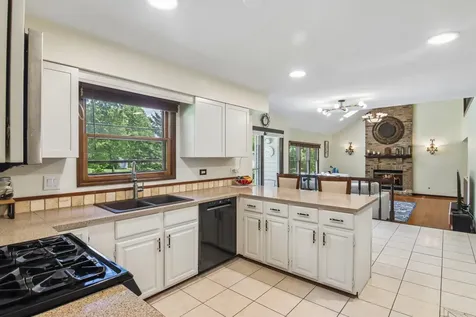 816 Bonnie Brae Lane Bolingbrook IL 60440