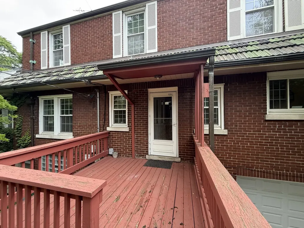 14200 South Burnham Avenue Chicago IL 60633