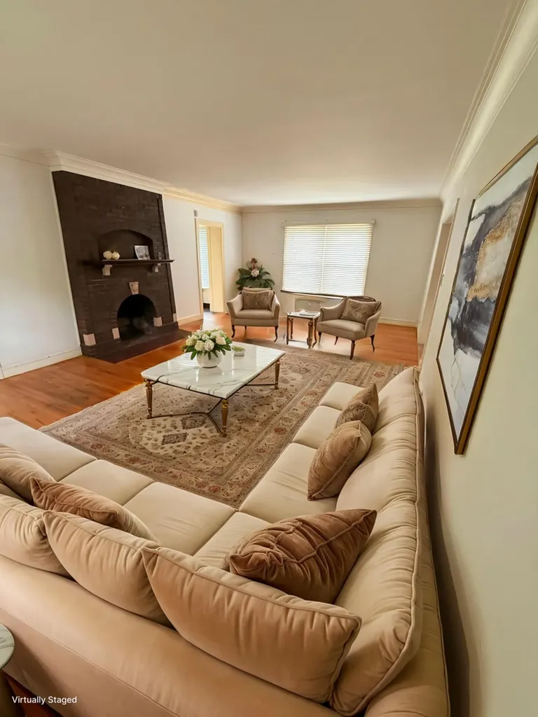 14200 South Burnham Avenue Chicago IL 60633