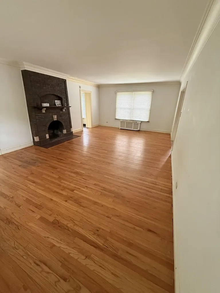 14200 South Burnham Avenue Chicago IL 60633